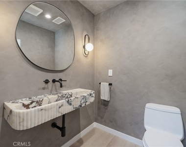 2200 Mantis Avenue - Photo Thumbnail 12