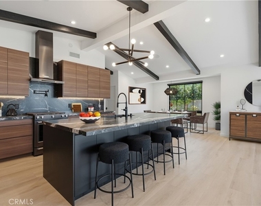 2200 Mantis Avenue - Photo Thumbnail 7