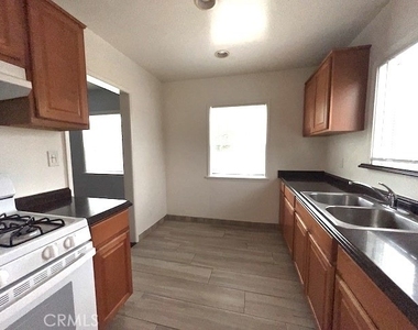 8379 La Villa Street - Photo Thumbnail 10