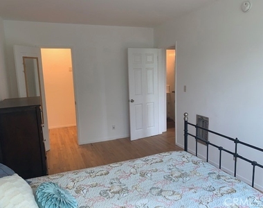 744 W 33rd - Photo Thumbnail 15