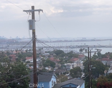 744 W 33rd - Photo Thumbnail 20