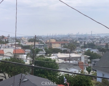 744 W 33rd - Photo Thumbnail 22