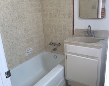 740 W 33rd - Photo Thumbnail 6