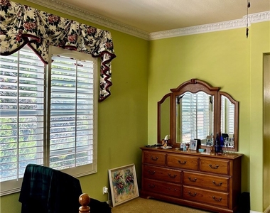 7533 E Endemont Court - Photo Thumbnail 5