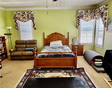 7533 E Endemont Court - Photo Thumbnail 4