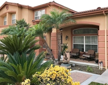 7533 E Endemont Court - Photo Thumbnail 1