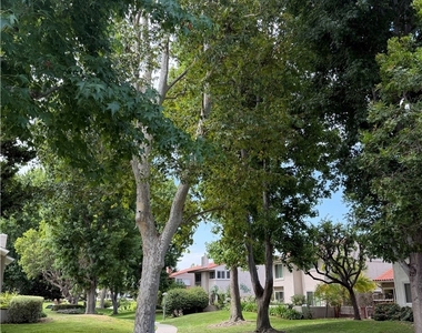 446 Vista Roma - Photo Thumbnail 29