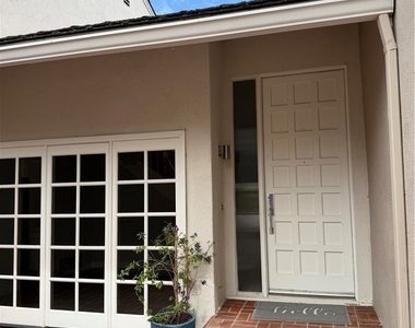 446 Vista Roma - Photo Thumbnail 1