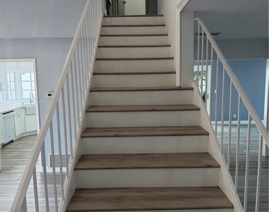 446 Vista Roma - Photo Thumbnail 11