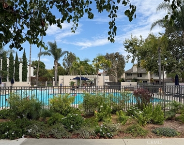 446 Vista Roma - Photo Thumbnail 30