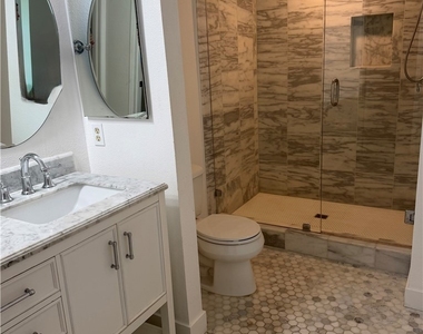 446 Vista Roma - Photo Thumbnail 16