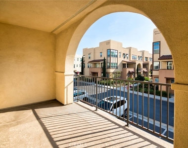 5931 Spring - Photo Thumbnail 24