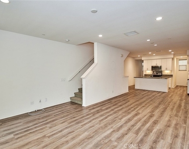 5931 Spring - Photo Thumbnail 20