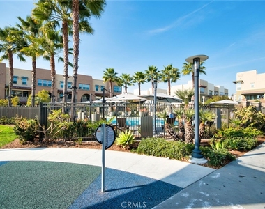 5931 Spring - Photo Thumbnail 33