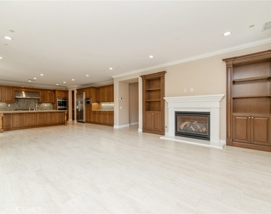 55 Hazelton - Photo Thumbnail 3