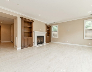 55 Hazelton - Photo Thumbnail 2