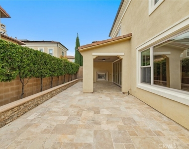 55 Hazelton - Photo Thumbnail 24