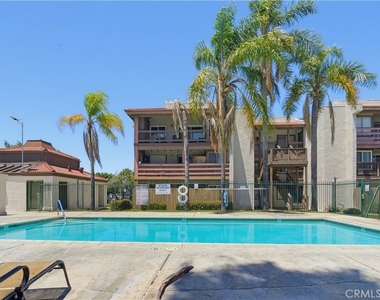 1067 S Citron - Photo Thumbnail 30