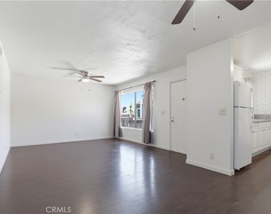 1067 S Citron - Photo Thumbnail 6