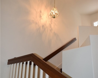 717 S.glenhurst Drive - Photo Thumbnail 11