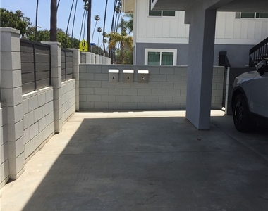 1505 Palm Avenue - Photo Thumbnail 6