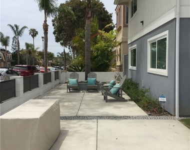 1505 Palm Avenue - Photo Thumbnail 2