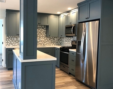 1505 Palm Avenue - Photo Thumbnail 13
