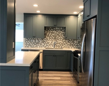 1505 Palm Avenue - Photo Thumbnail 12