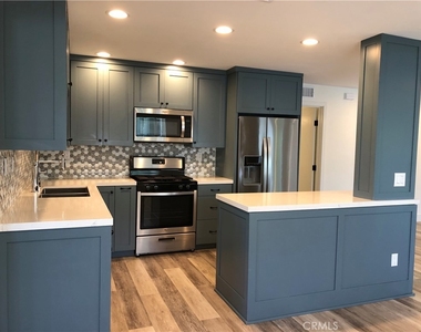 1505 Palm Avenue - Photo Thumbnail 15