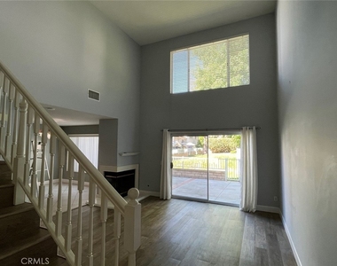 24305 Airporter Way - Photo Thumbnail 2