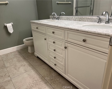 24305 Airporter Way - Photo Thumbnail 9