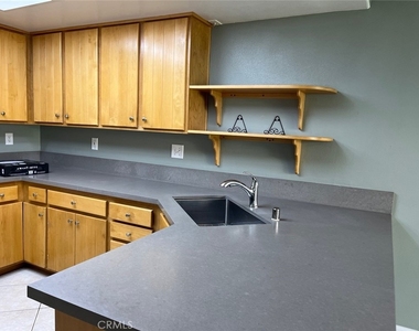 24305 Airporter Way - Photo Thumbnail 5