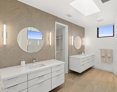216 Ocean St. - Photo Thumbnail 15