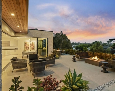216 Ocean St. - Photo Thumbnail 4