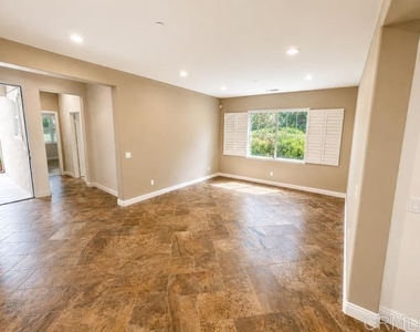 1247 Belliingham Dr - Photo Thumbnail 9