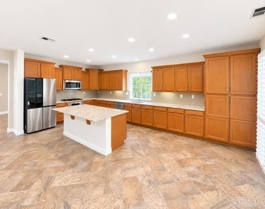 1247 Belliingham Dr - Photo Thumbnail 3