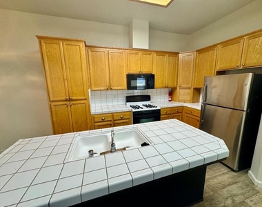 1398 Madelena Lane - Photo Thumbnail 12