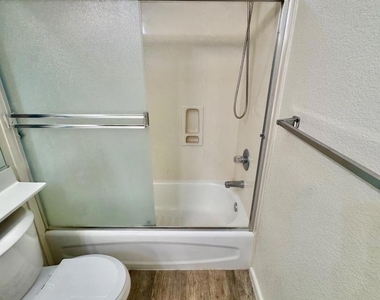 1398 Madelena Lane - Photo Thumbnail 27