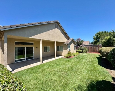 1398 Madelena Lane - Photo Thumbnail 31