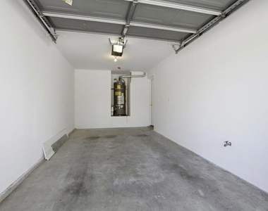 6121 Lambeck Lane - Photo Thumbnail 12