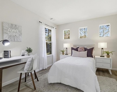 6121 Lambeck Lane - Photo Thumbnail 7