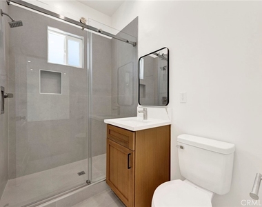 22538 Roscoe Boulevard - Photo Thumbnail 12