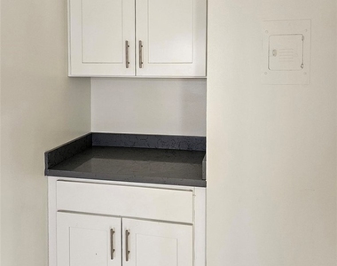 1026 San Rafael - Photo Thumbnail 4
