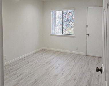 1026 San Rafael - Photo Thumbnail 3