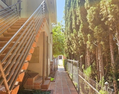 1026 San Rafael - Photo Thumbnail 12