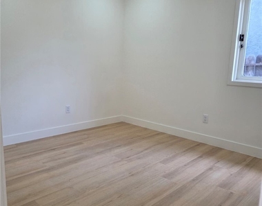 227 N Avenue 60 - Photo Thumbnail 17