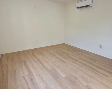 227 N Avenue 60 - Photo Thumbnail 4