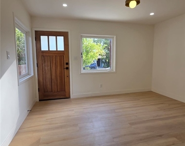 227 N Avenue 60 - Photo Thumbnail 5