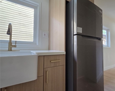 227 N Avenue 60 - Photo Thumbnail 9