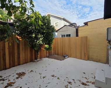 227 N Avenue 60 - Photo Thumbnail 27